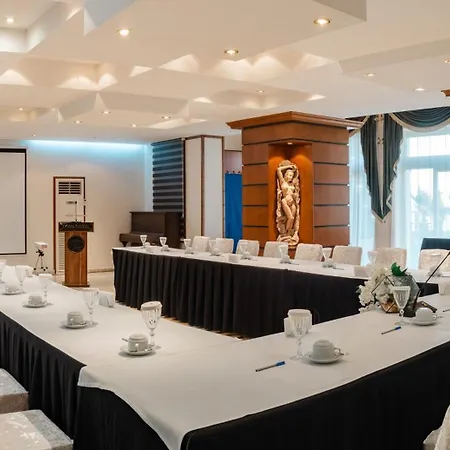 Dome & Casino At Kyrenia 호텔 키레니아